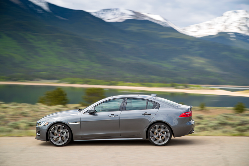 Illustration for article titled The 2017 Jaguar XE Is Good But Definitely Not The Best